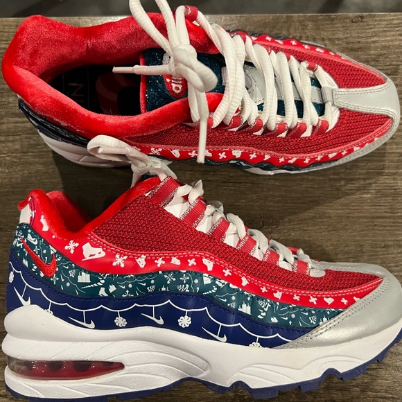 Christmas Edition Nike 95s - Picture 1 of 3